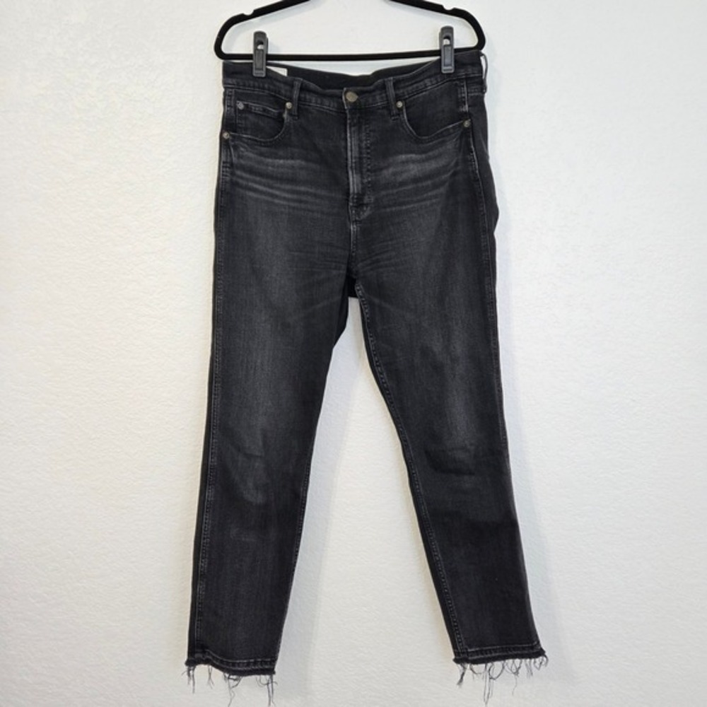 GAP High Rise Straight Let Cigarette Jeans Black Denim Raw Hem Size 32 Tall